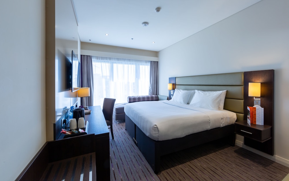 Double Room, Non Smoking (FREE Airport Shuttle ) - Photo 3