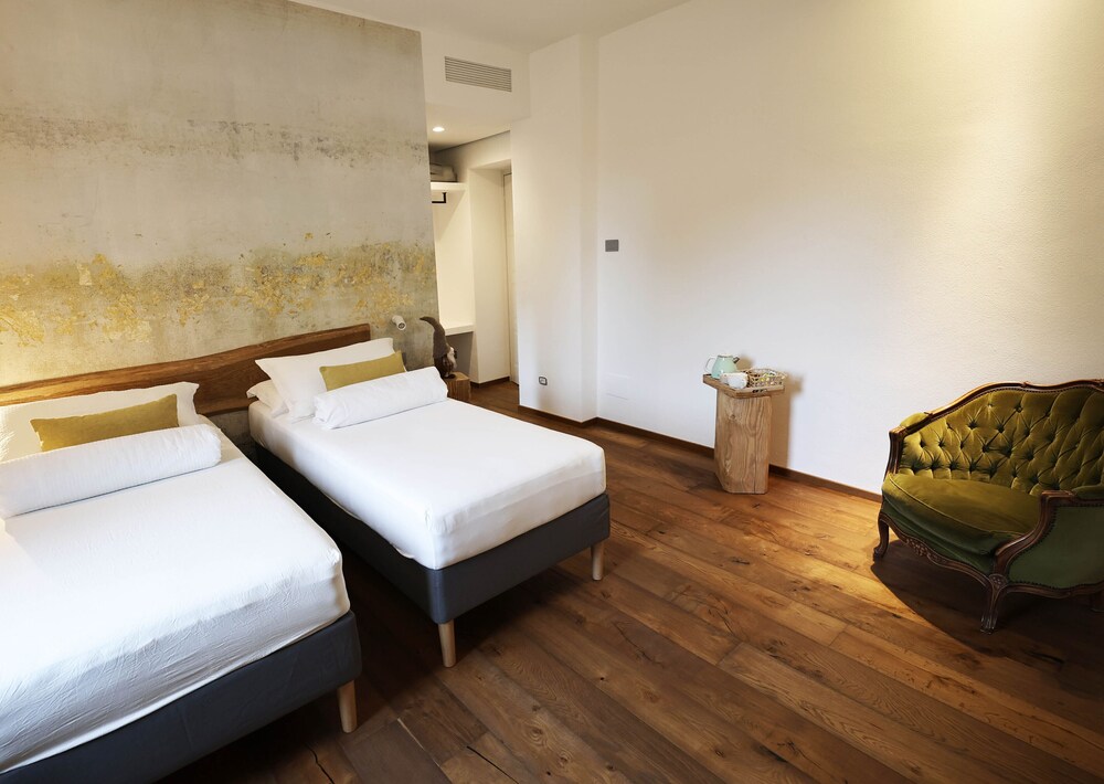 Classic Double or Twin Room photo 1