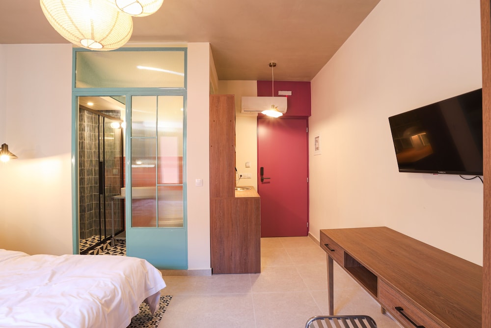 Superior Double Room with Balcony photo 2