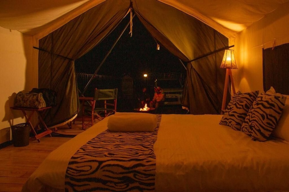 Luxury Tent, Non Smoking, Mountain View photo 2
