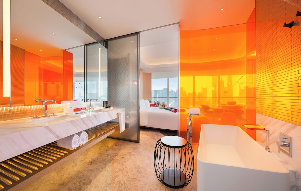 Room, 1 King Bed, Tower - Photo 5
