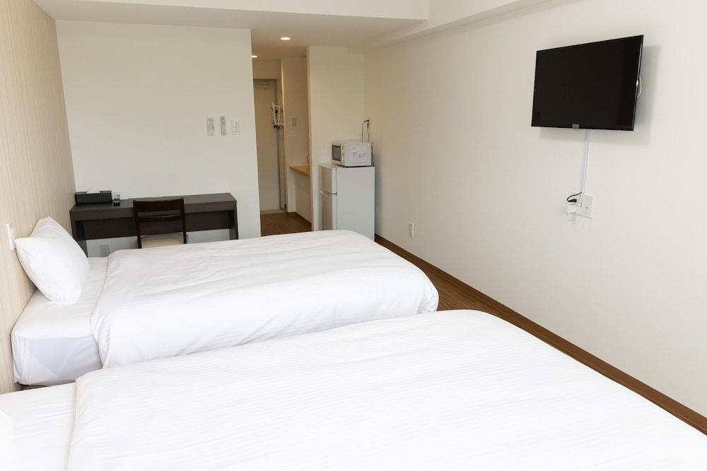 Comfort Twin Room, Multiple Beds, Non Smoking, Refrigerator & Microwave - Photo 5