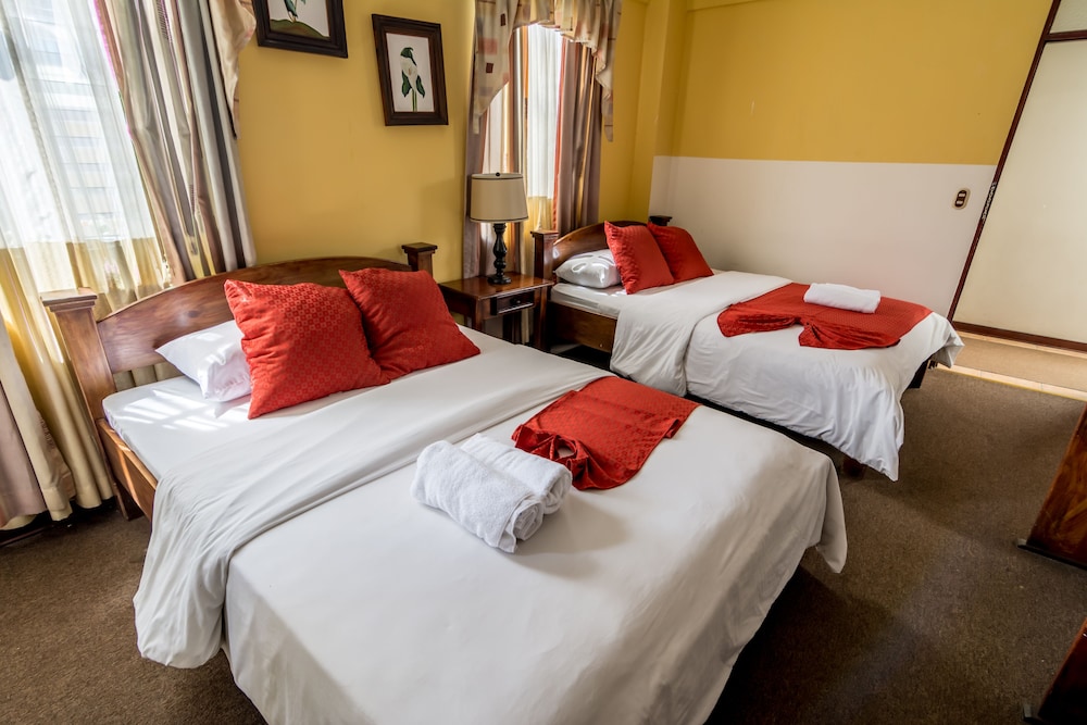 Superior Quadruple Room - Photo 3