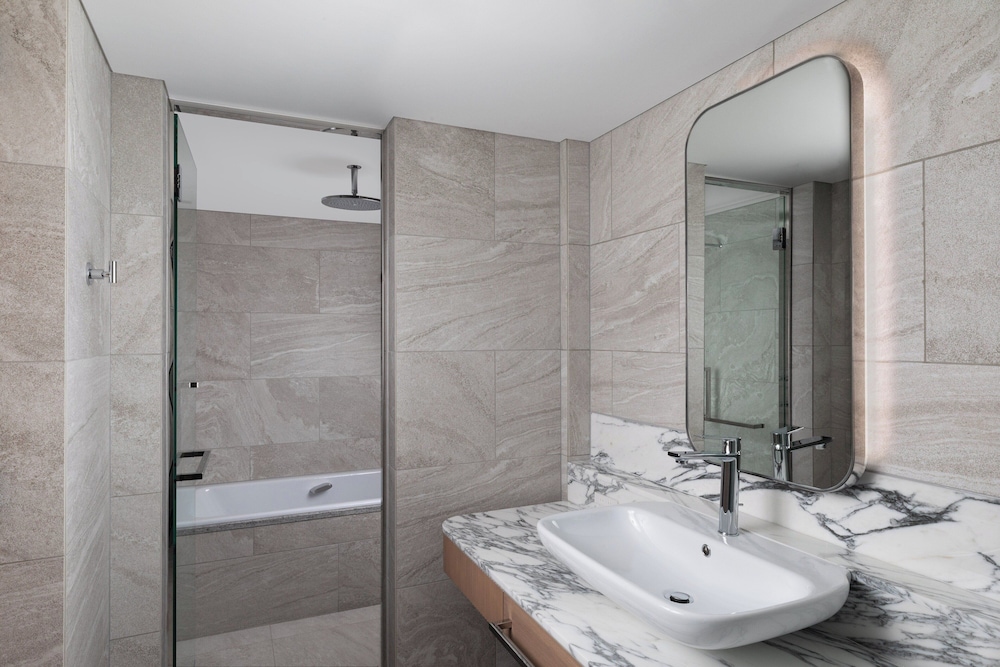 Junior Suite, 1 King Bed (View) - Photo 21
