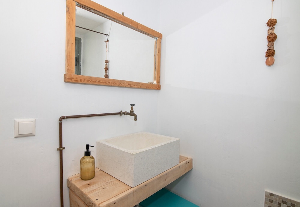 Family Apartment, 1 Double Bed With Sofa Bed, Garden Area (Living Apartment Heraklion) photo 3