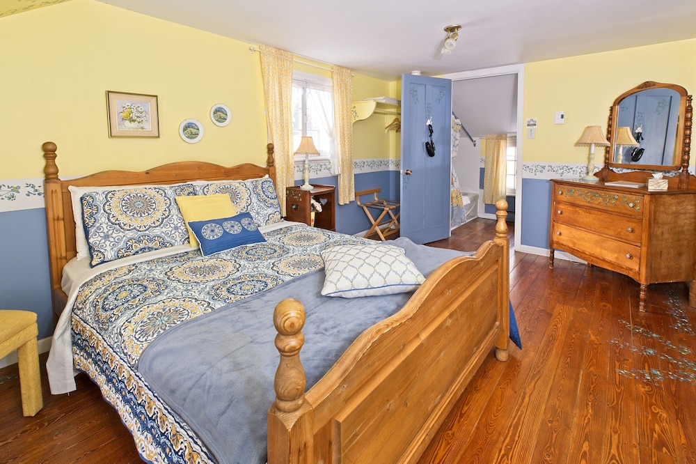 Standard Double Room, 1 Queen Bed