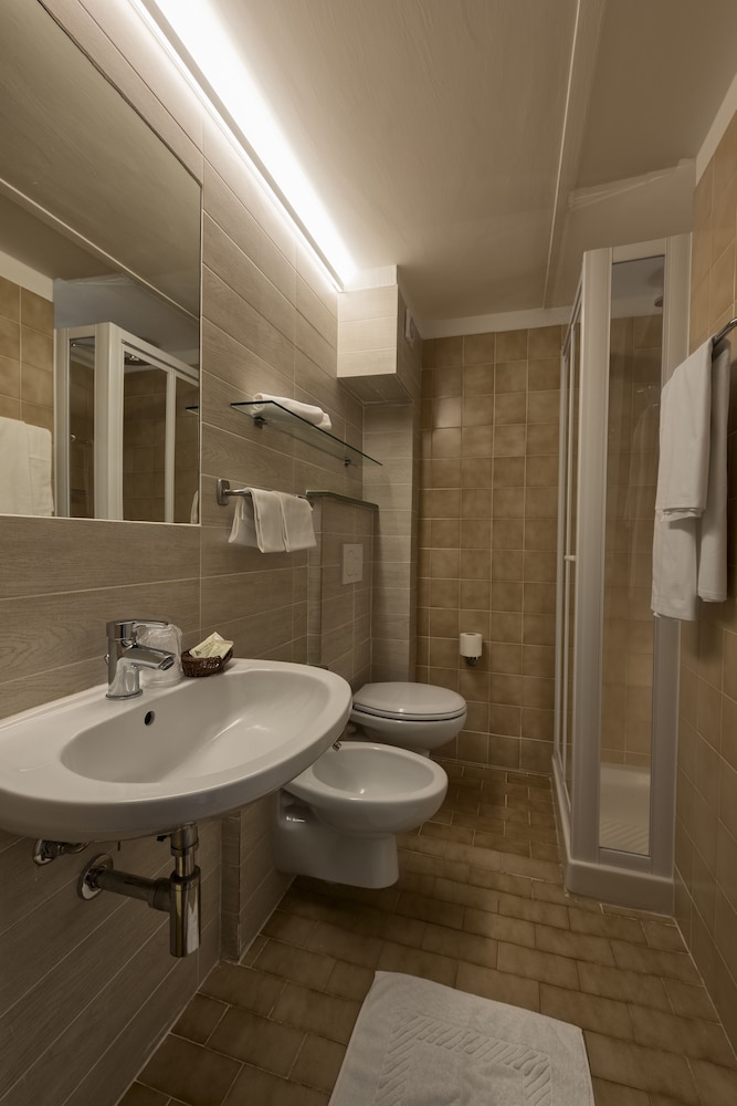 Apartment, 2 Bedrooms, Terrace - Photo 6