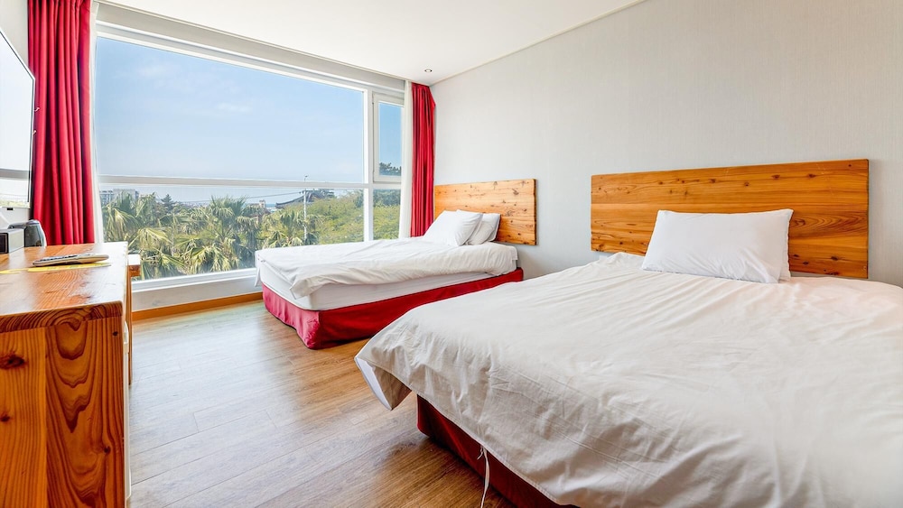 Basic Room, 1 Bedroom (Twin Room City View-309)
