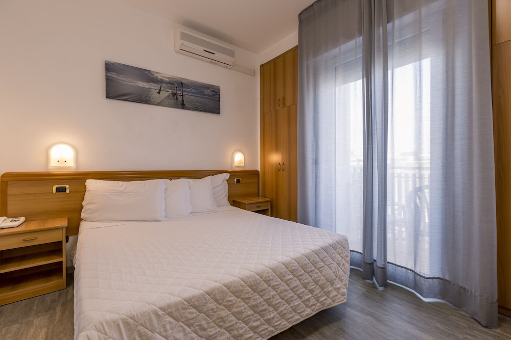 Double Room, Partial Sea View photo 1