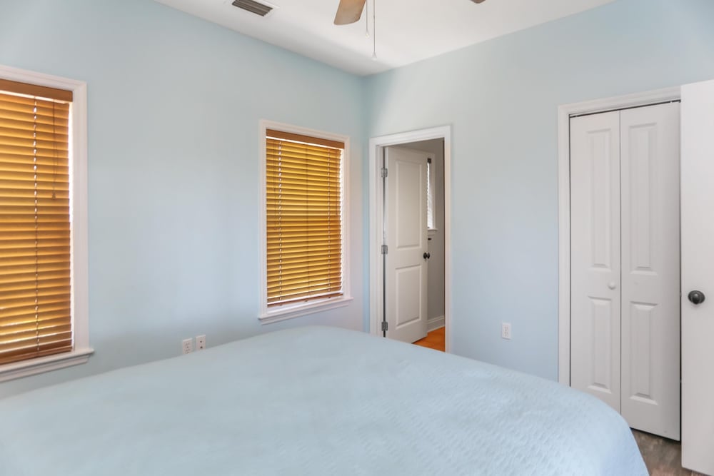 House, Multiple Beds (Love You More) photo 1