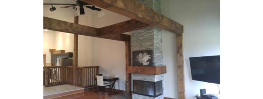 Chalet, Multiple Bedrooms, 2 Bathrooms photo 1