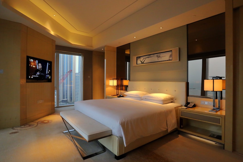 Chairman Suite photo 3