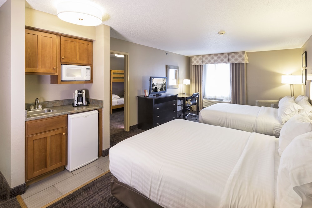 Suite, 2 Queen Beds - Photo 1