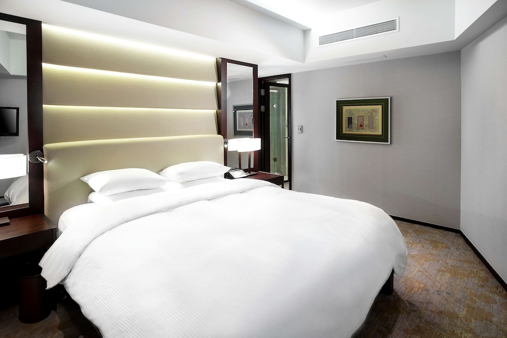 Executive Suite, 1 King Bed (Premium)