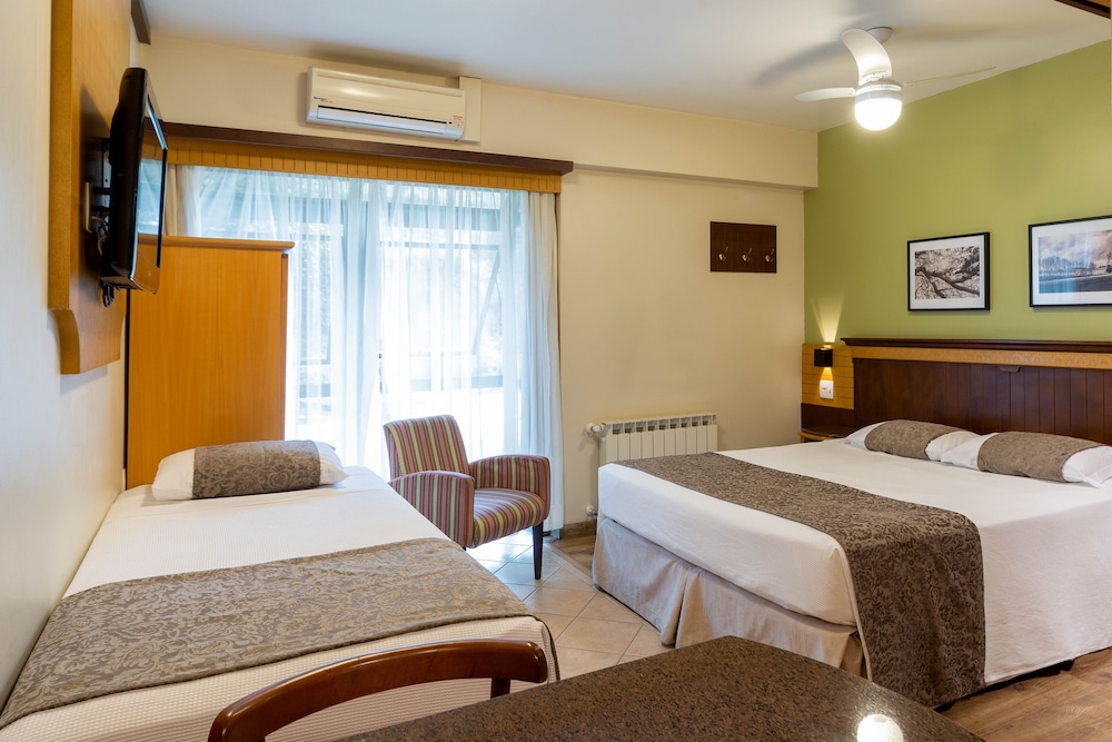Deluxe Room - Photo 2