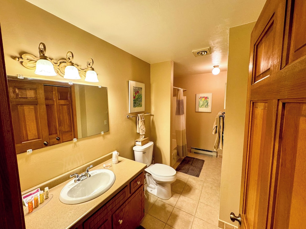Suite, 3 Bedrooms photo 3
