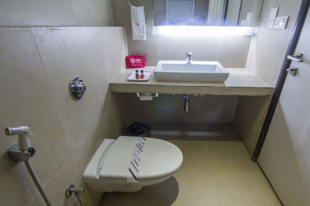 Executive Room, 1 King Bed - Photo 2