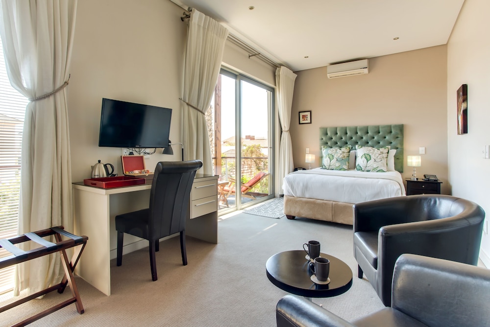 Superior Balcony en-suite rooms - Photo 2