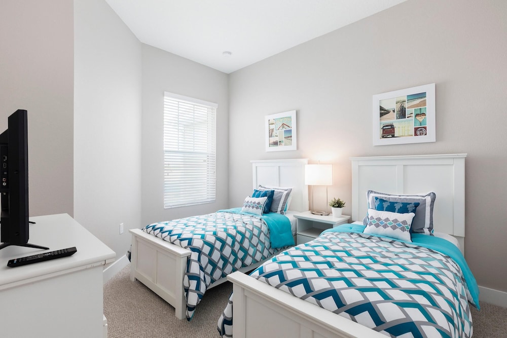 4 BR 4 BA Villa 5min Disney Family Getaway, Billede 10