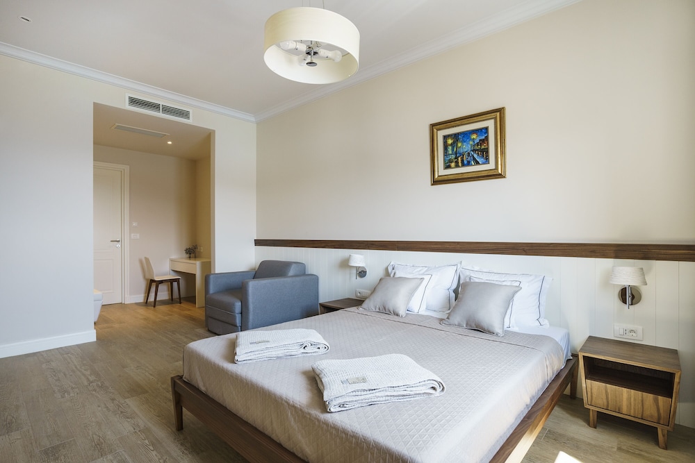 Apartment, 2 Bedrooms, Sea View (F-711) photo 2