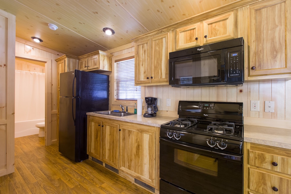 Cottage, 2 Bedrooms (No linens provided) photo 3