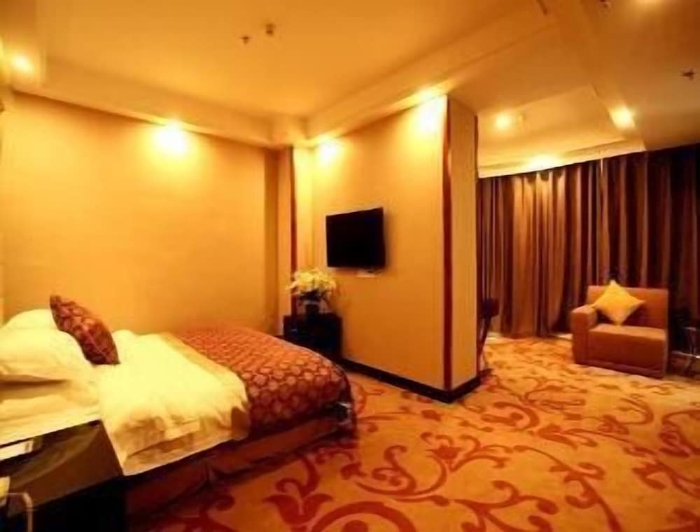Business Room, 1 King Bed, Non Smoking photo 2