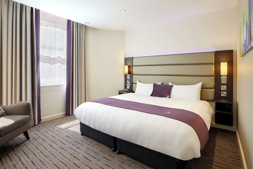 Standard Double Room, Roll-in Shower