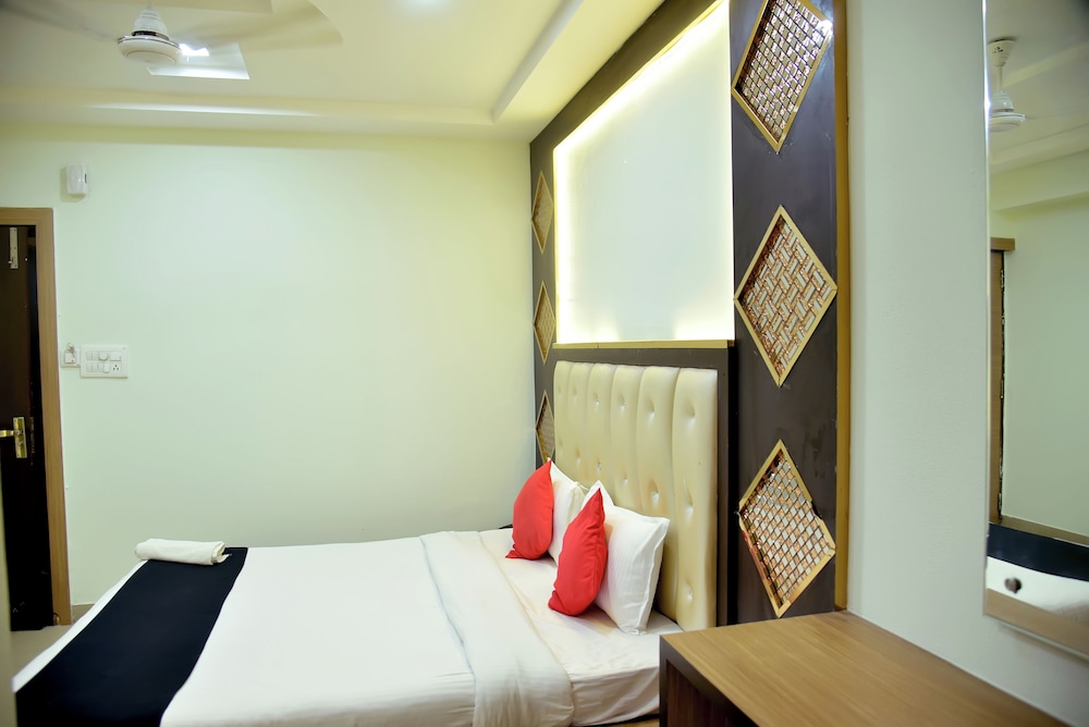 Executive Room - Photo 6