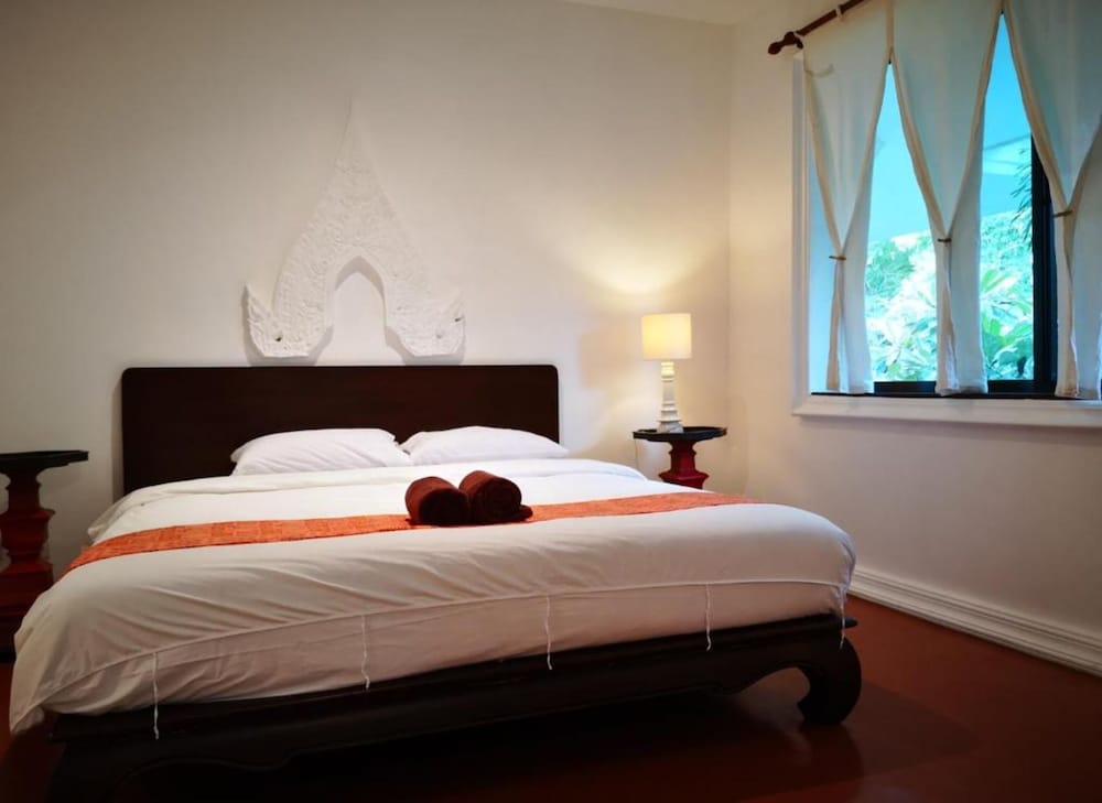 Deluxe Room with Shower photo 1