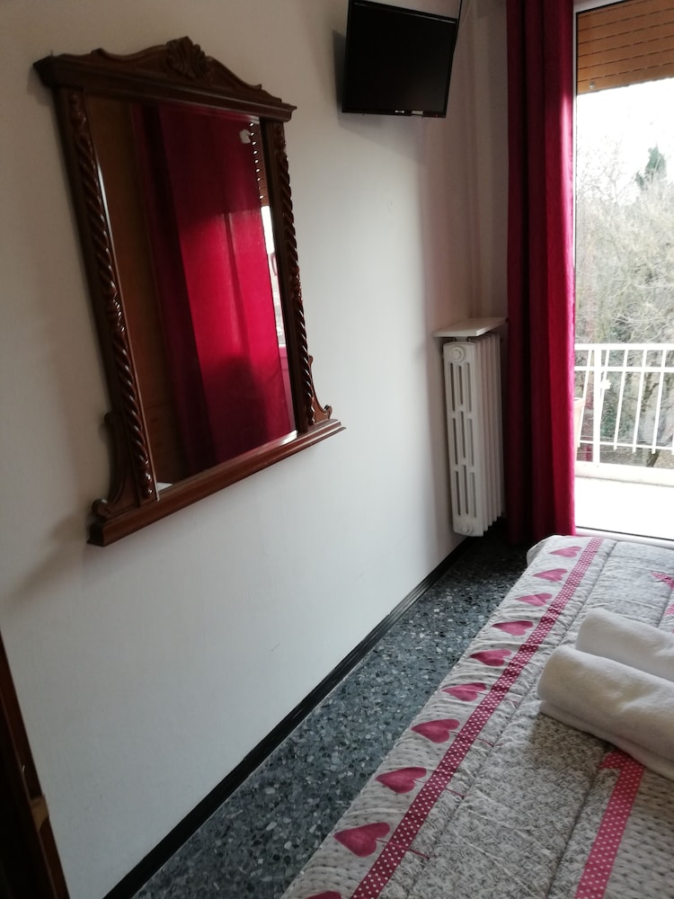 Standard Twin Room, 2 Twin Beds, City View photo 1