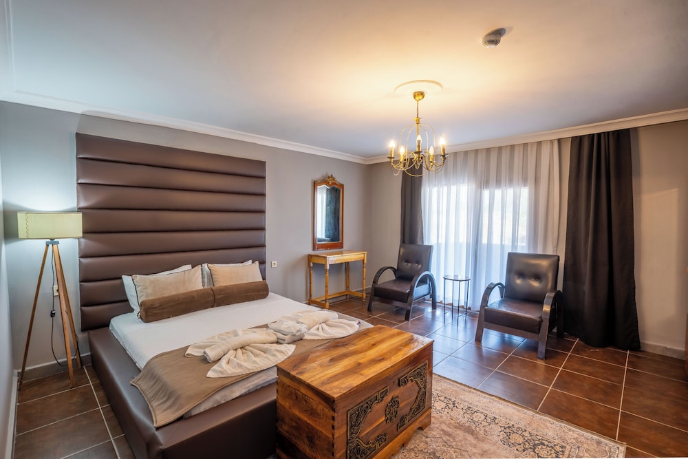 Luxury Villa, 3 Bedrooms photo 3