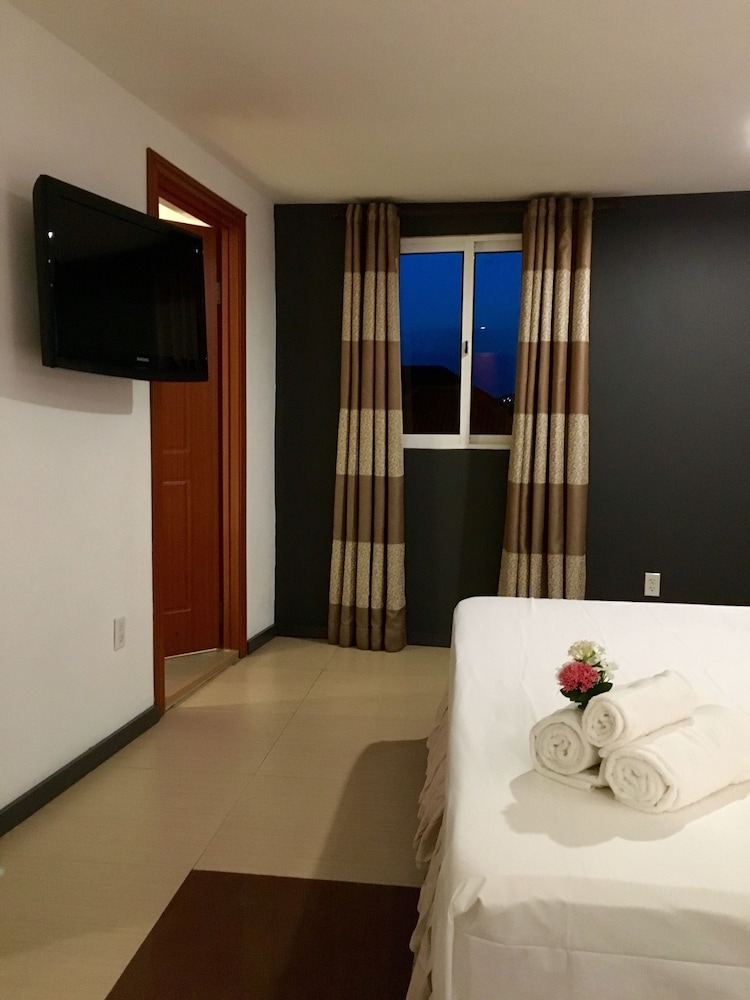 Superior Studio Suite, Balcony, City View photo 2