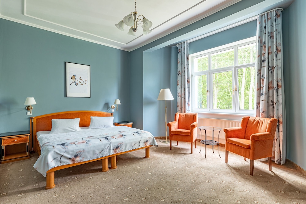 Junior Double Room