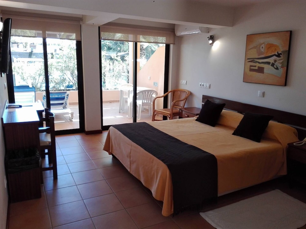 Superior Double or Twin Room photo 2