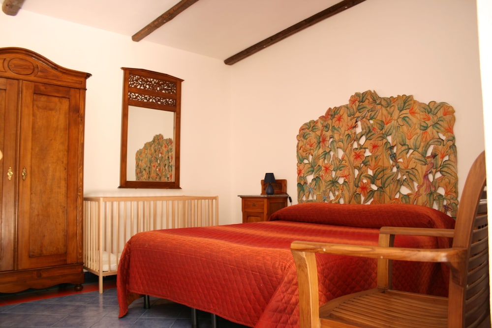 Quadruple Room, Accessible, No Windows (Garda) photo 3