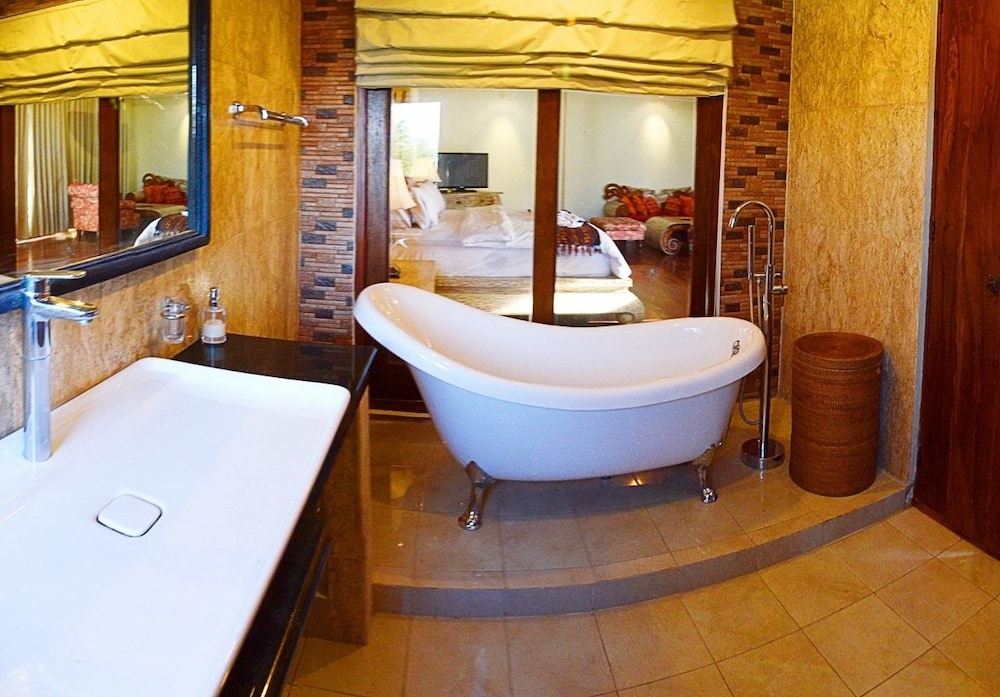 Suite, Pool View photo 3