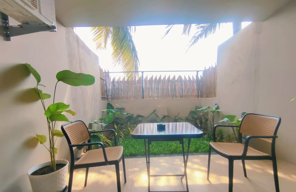 Premier Double Room, Balcony, Garden View