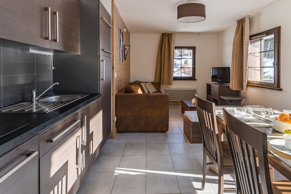 One Bedroom Cabin or Duplex, sleeps 6
