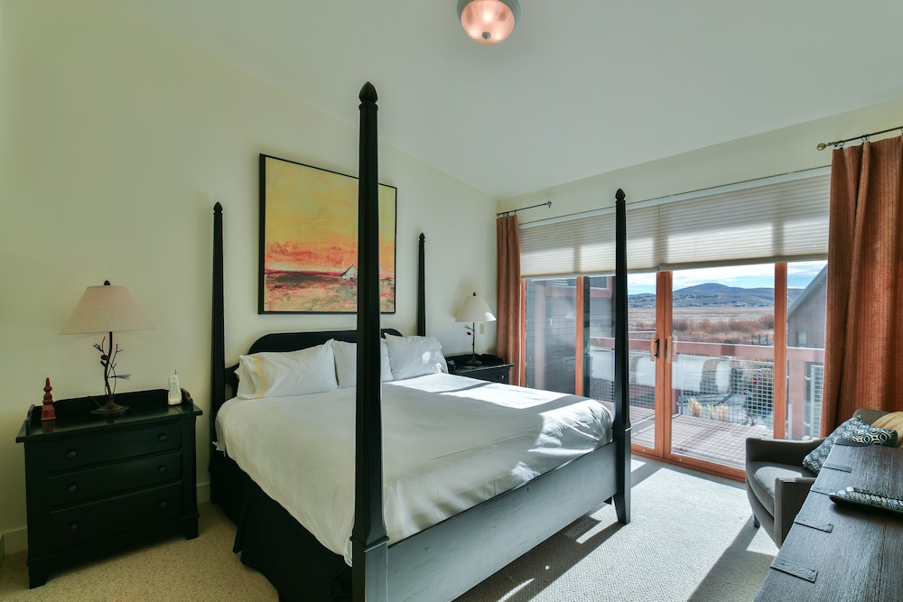 Townhome, Multiple Beds, Hot Tub, Mountain View photo 1