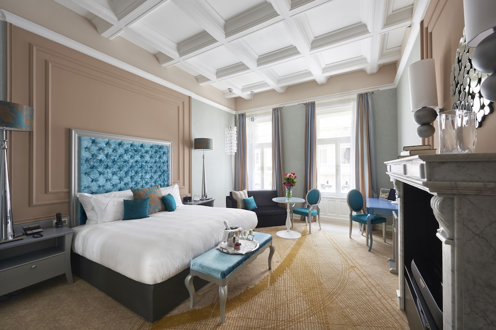 Room, 1 King Bed, City View (Aria)