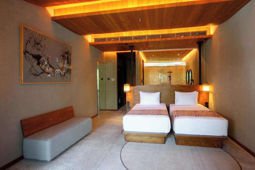 Available room