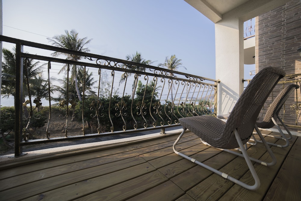 Honeymoon Double Room, 1 Bedroom, Bathtub, Ocean View photo 2