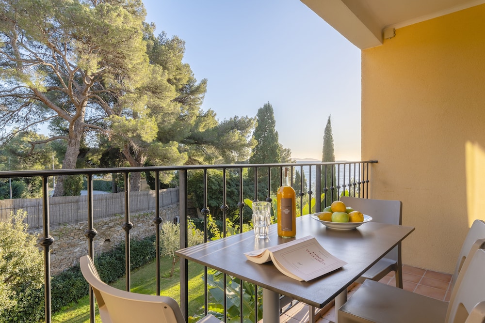 Apartment 4-6 persons, Sea View Balcony, Upper Floor photo 3