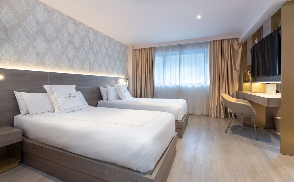 Deluxe Double Room photo 2