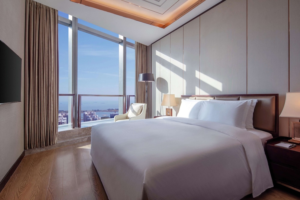 King Two Bedroom Apartment Ocean View