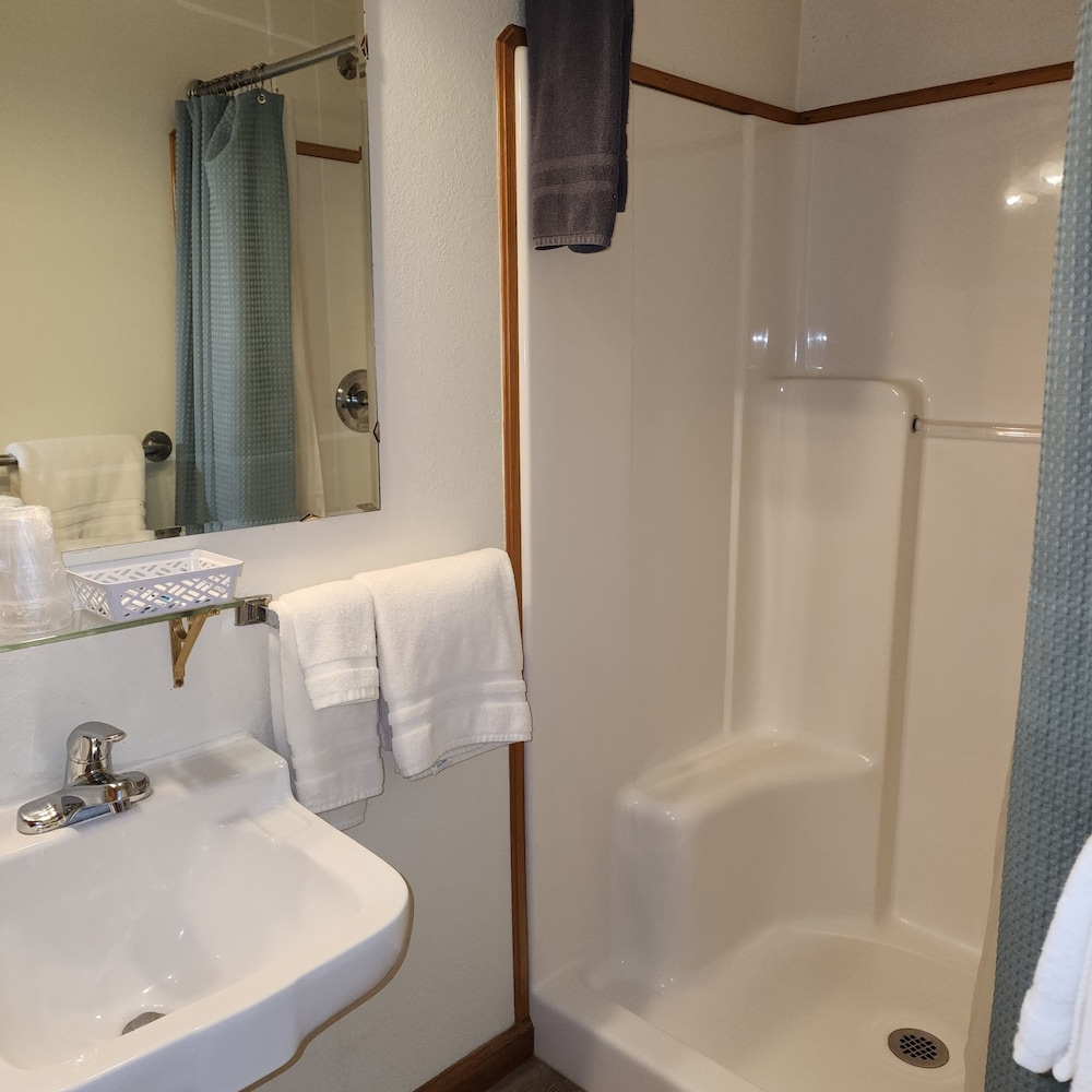 Comfort Room, 2 Queen Beds photo 2