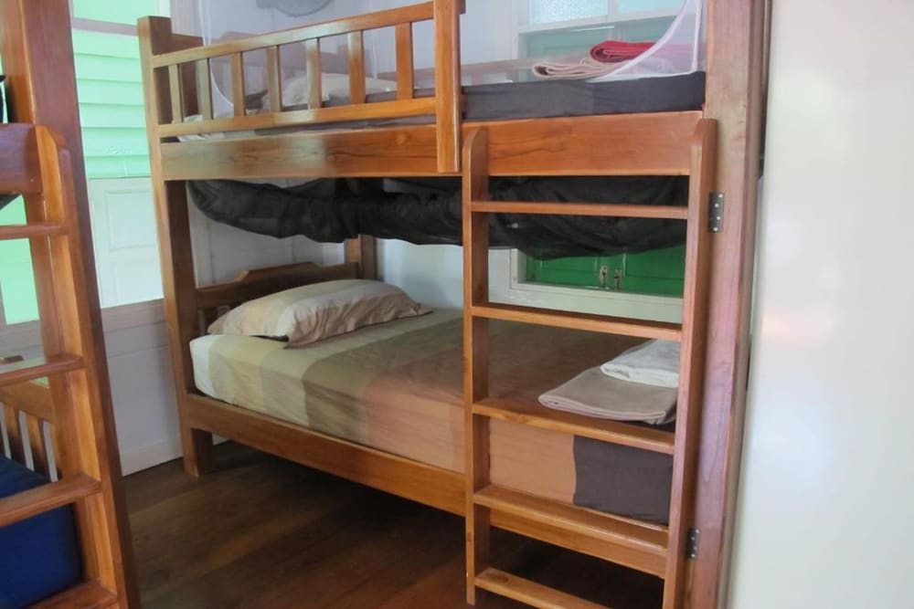 6-Bed Mixed Dormitory photo 1