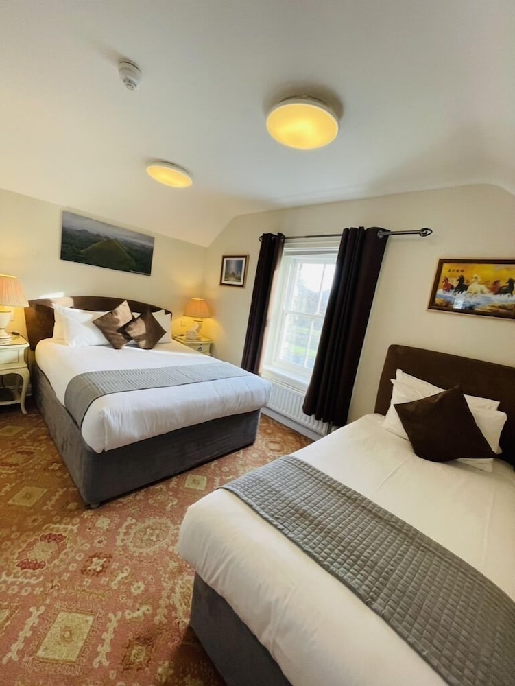 Deluxe Family Room, Non Smoking, Mountain View photo 1