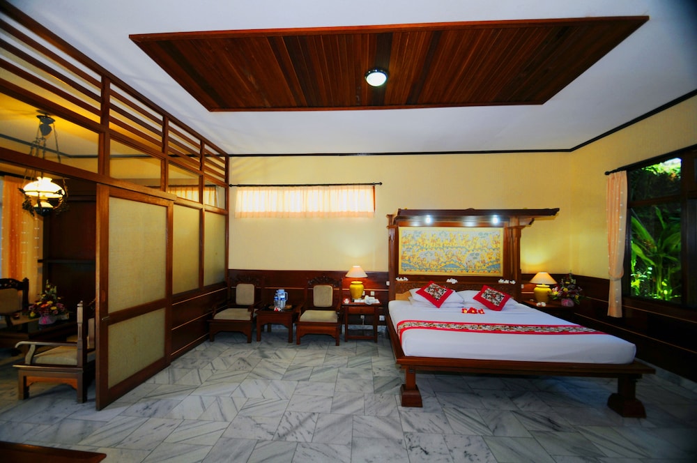 Suite - Photo 2