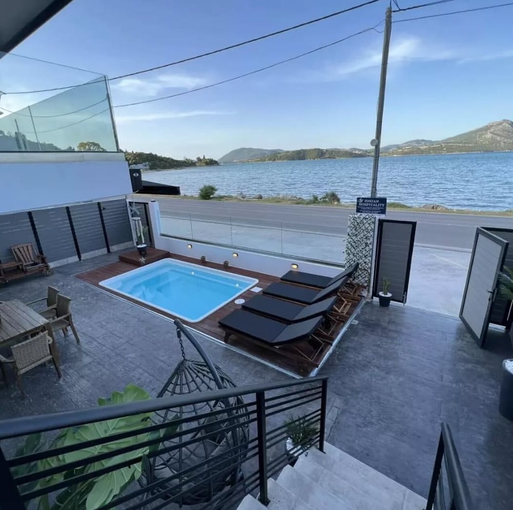 Deluxe Duplex, Sea View
